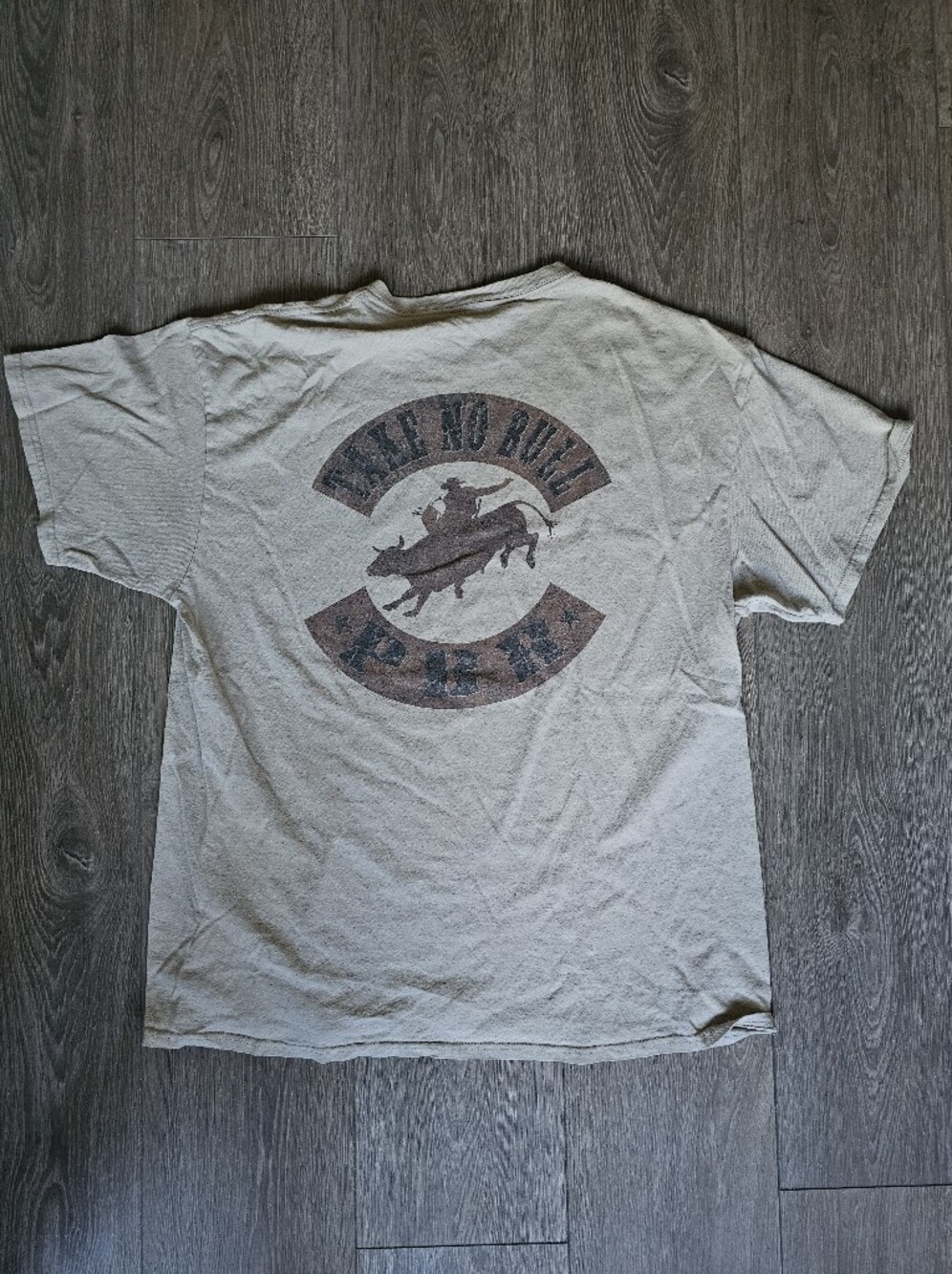 VintageMen's Short Sleeve Crew Neck Tee in Light Tan with Chest & Back Graphic - Picture 3 of 3